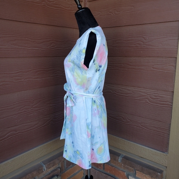 NWT SO Juniors' Shoulder Pad Dress with Self Tie Belt Tie Dye Size Medium 7/9 - Picture 13 of 16